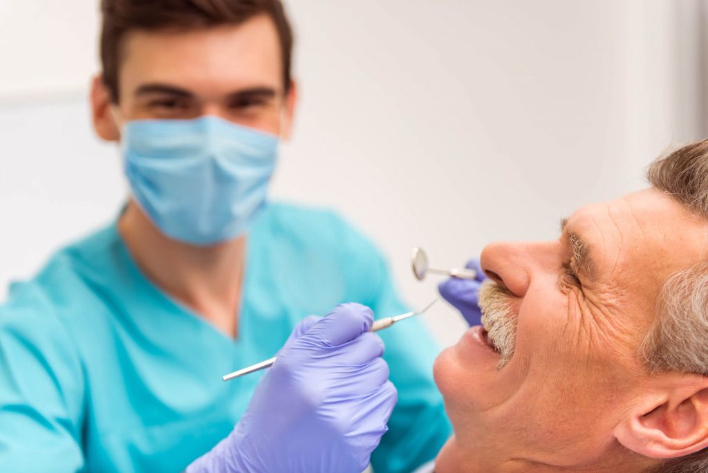 where can i find a cosmetic dentist in greenville sc?
