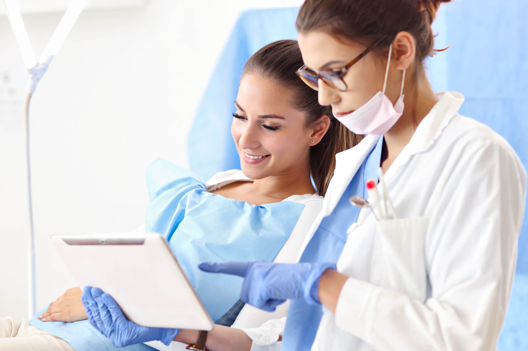 dentist explaining to patient options for dentist in Simpsonville, SC