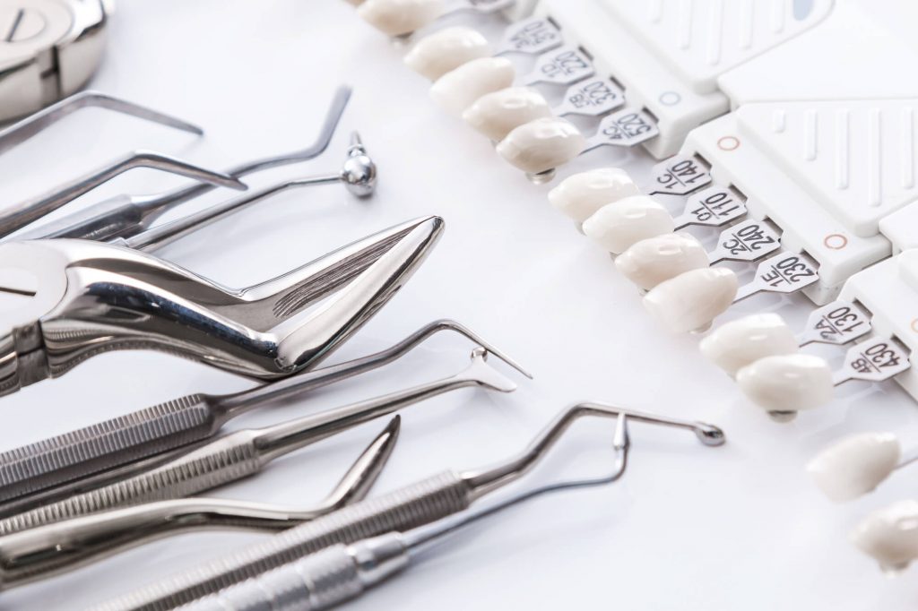 dental tools with veneers in simpsonville SC
